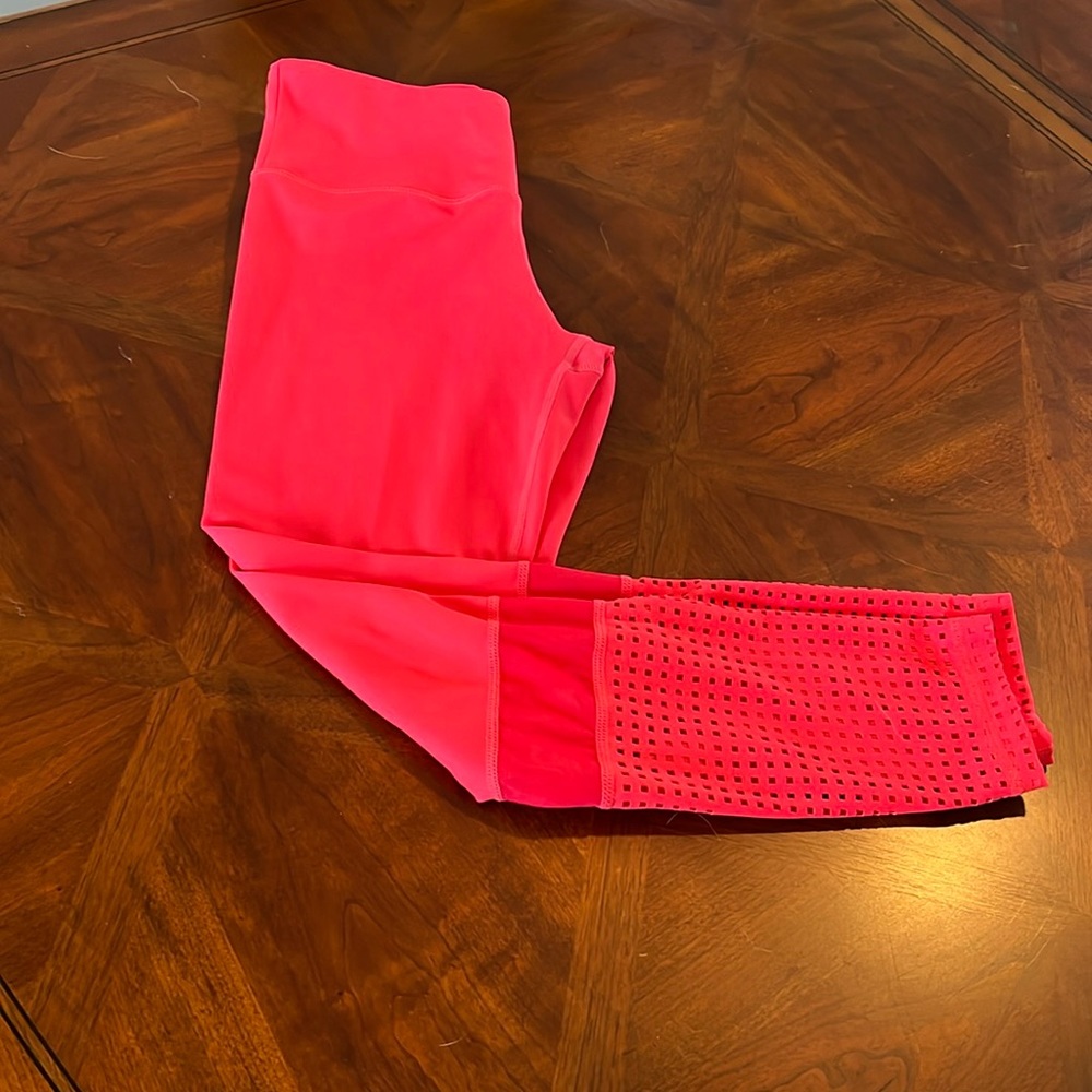 EUC Zyia Active coral laser cut leggings